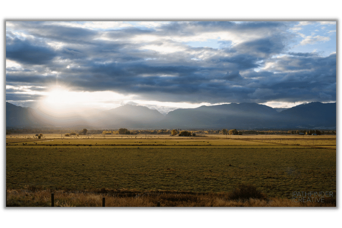 Heart of the Valley (Canvas Print)